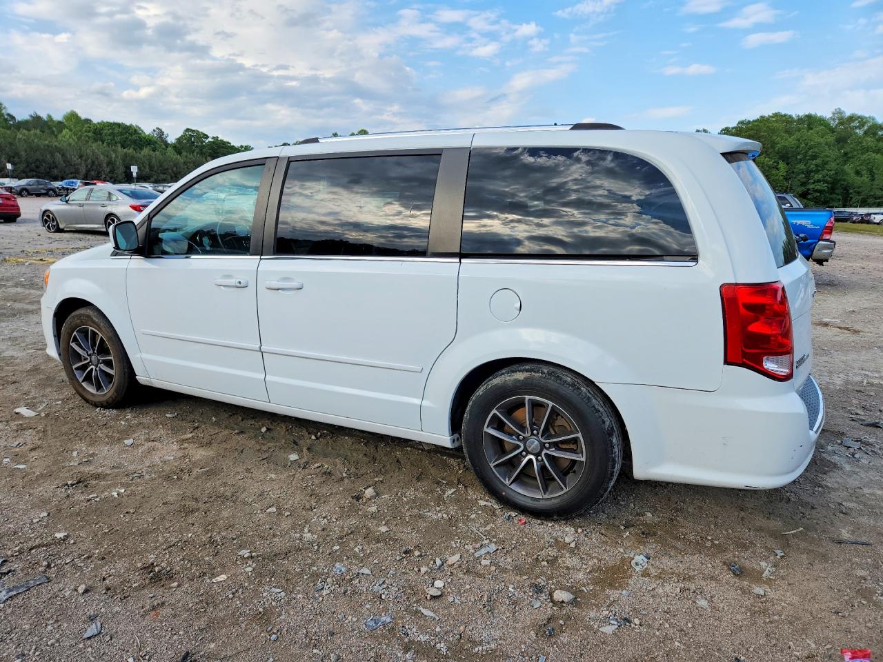 Dodge Caravan Sxt