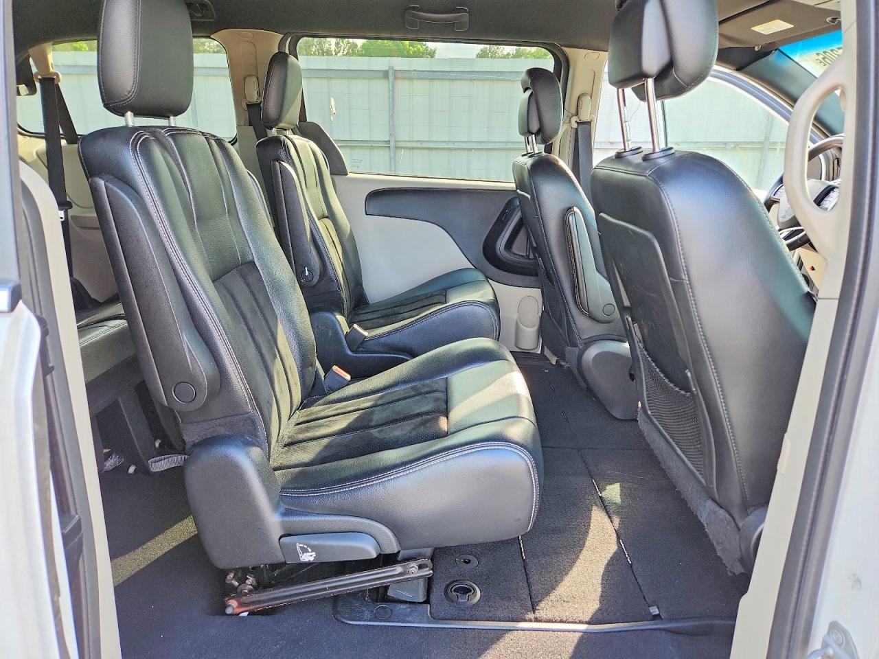 Dodge Caravan Sxt