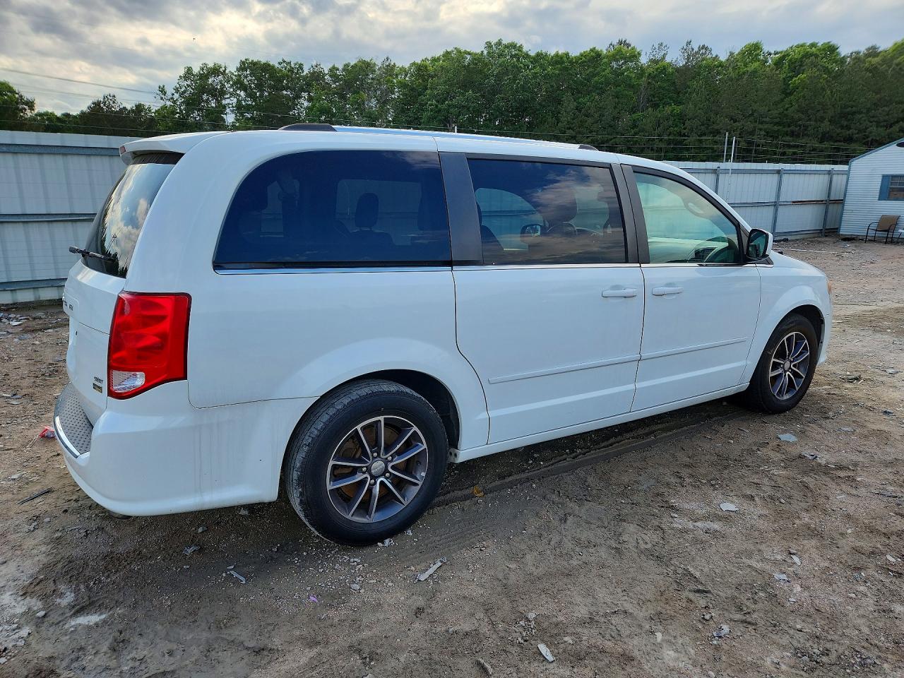Dodge Caravan Sxt