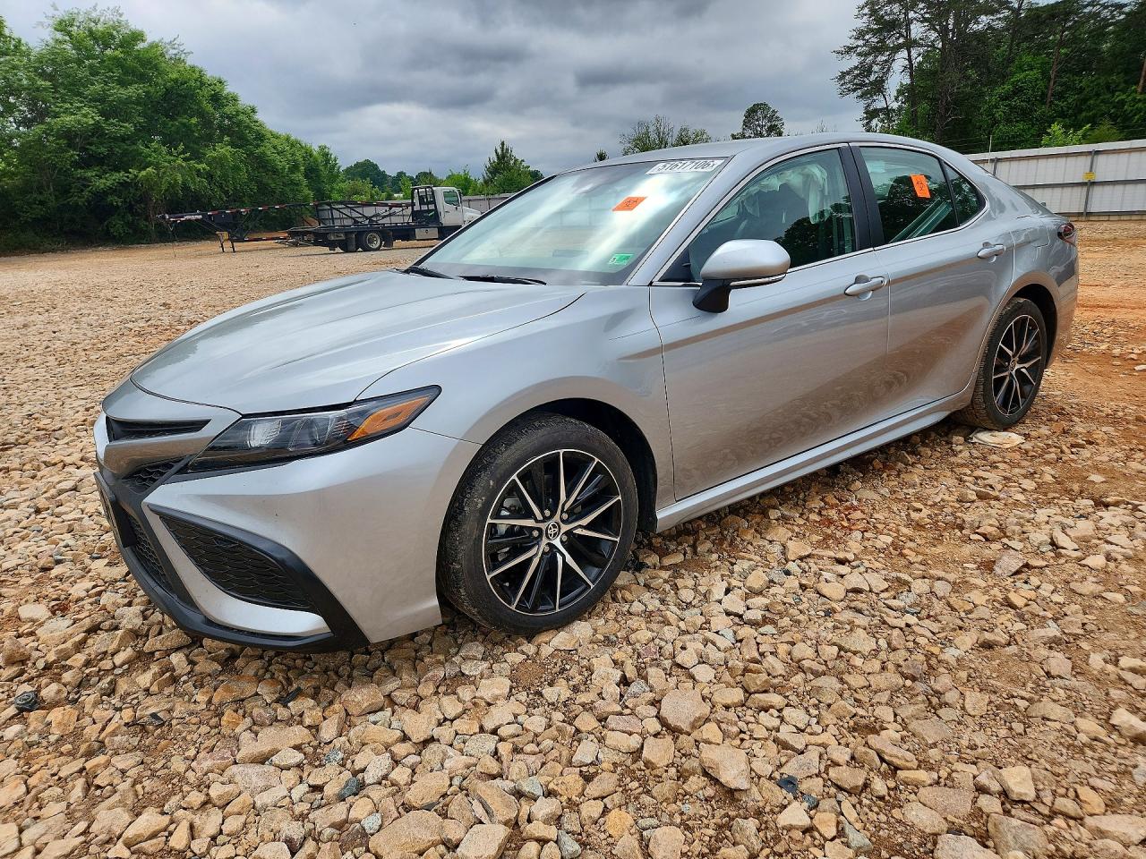 Salvage Toyota Camry Image