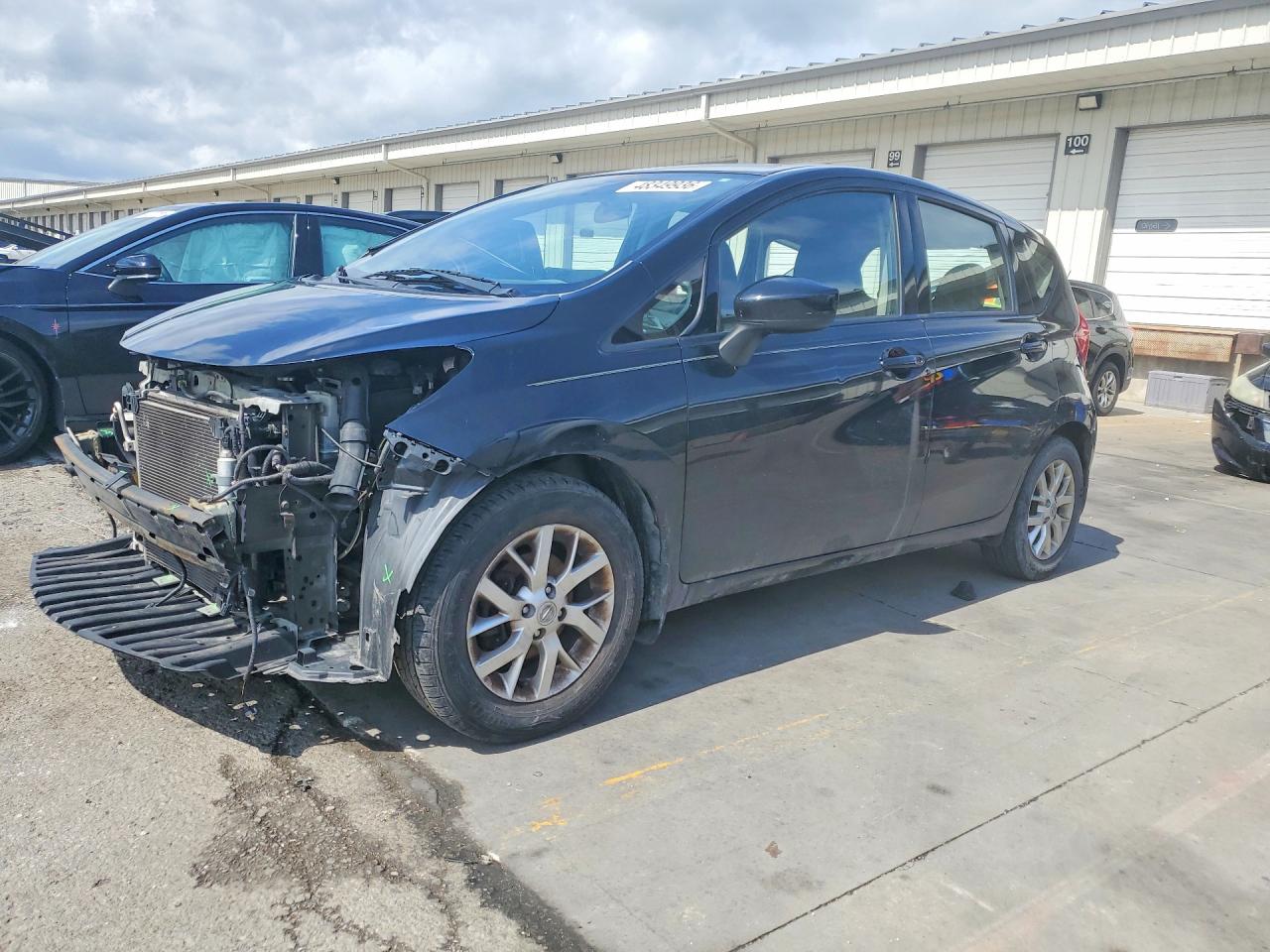 Salvage Nissan Versa Image