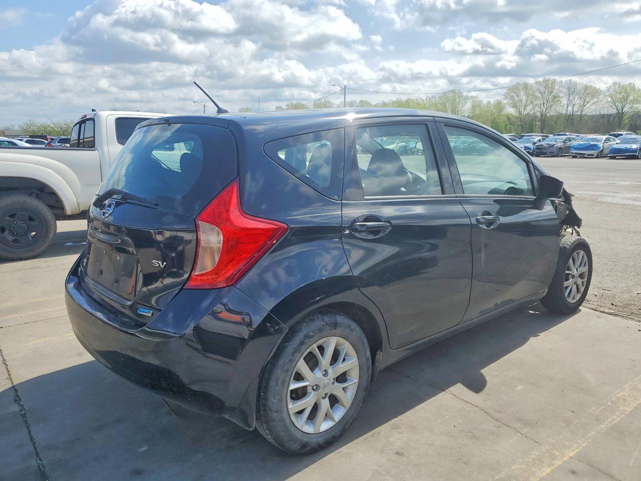 Nissan Versa Sv