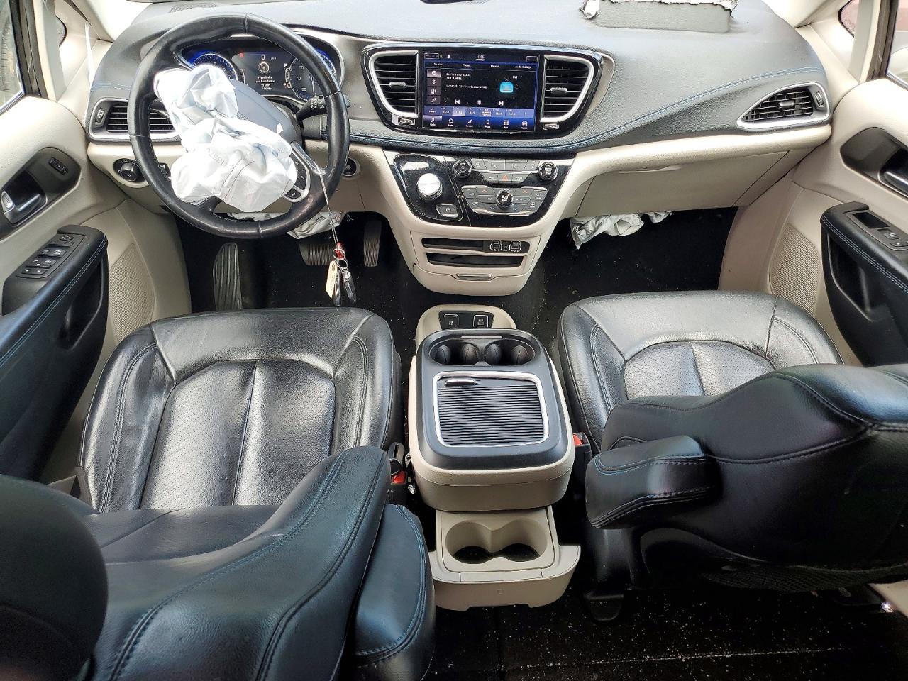 Chrysler Pacifica Touring L