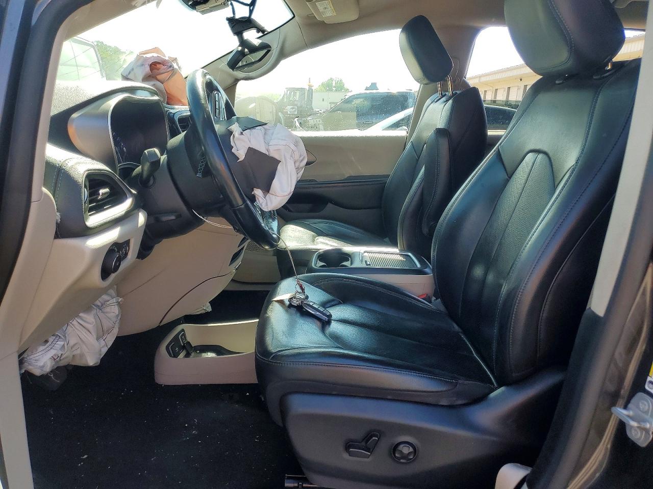 Chrysler Pacifica Touring L