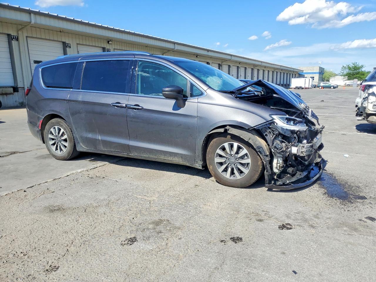 Chrysler Pacifica Touring L