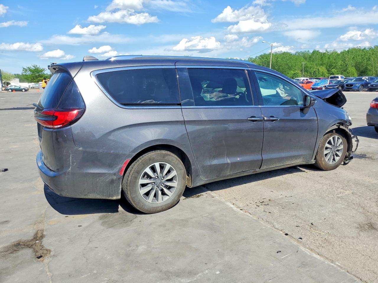 Chrysler Pacifica Touring L