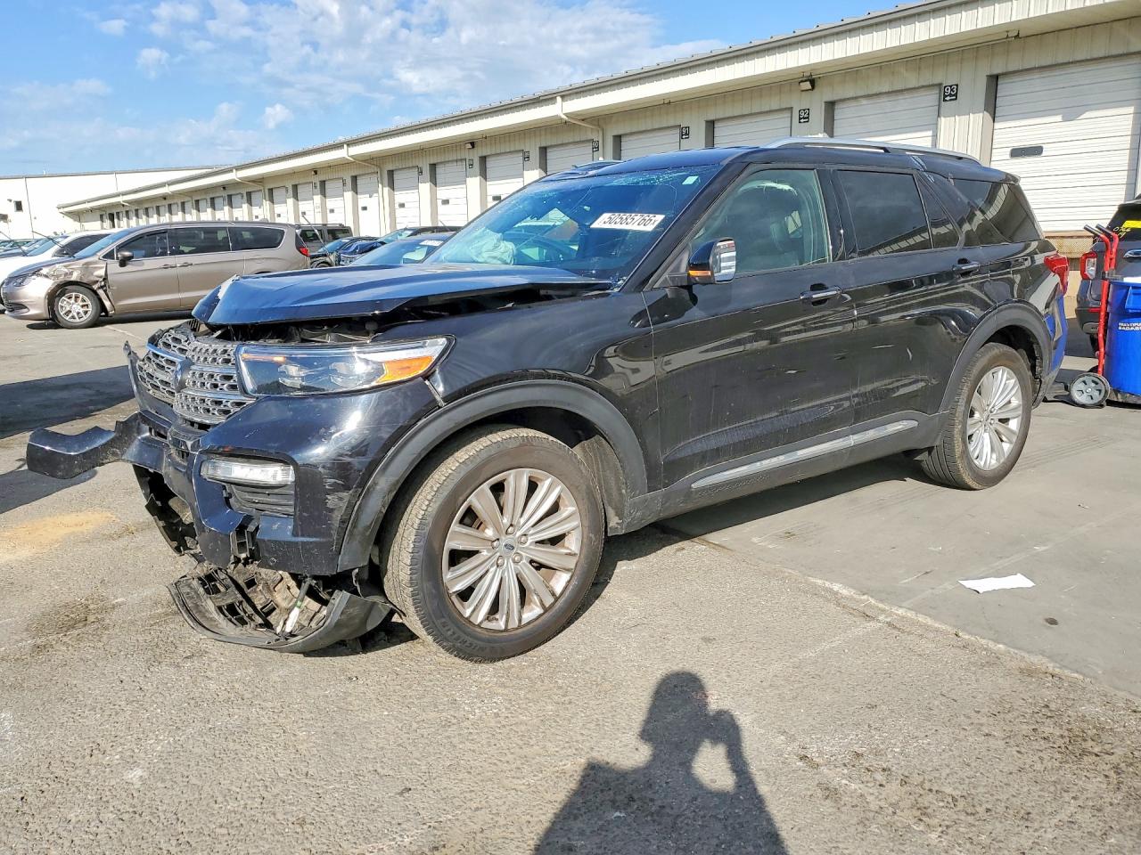 Salvage Ford Explorer Image