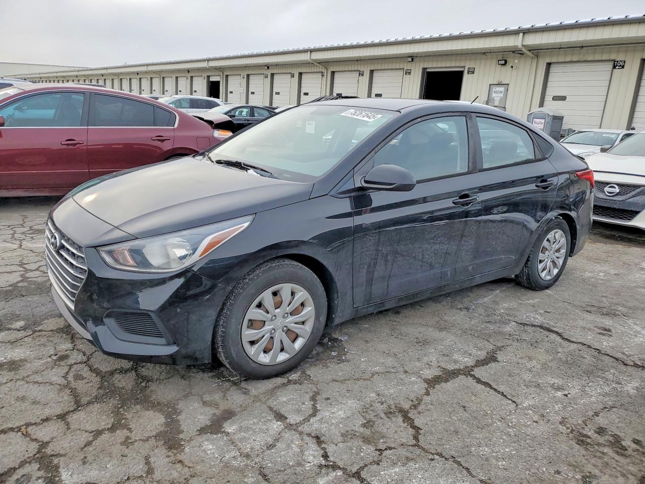Salvage Hyundai ACCENT Image