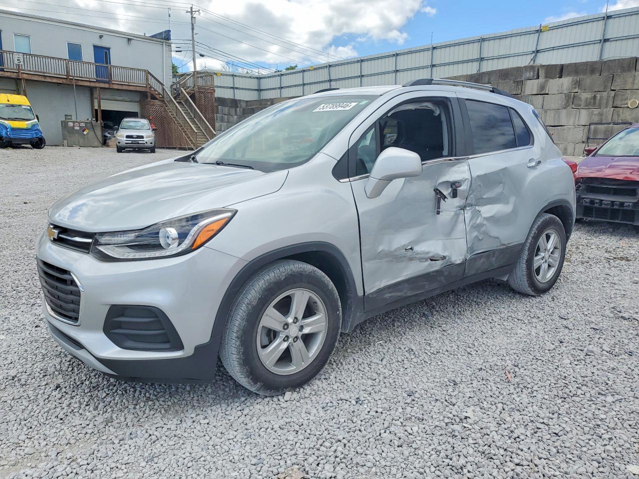Salvage Chevrolet Trax Image