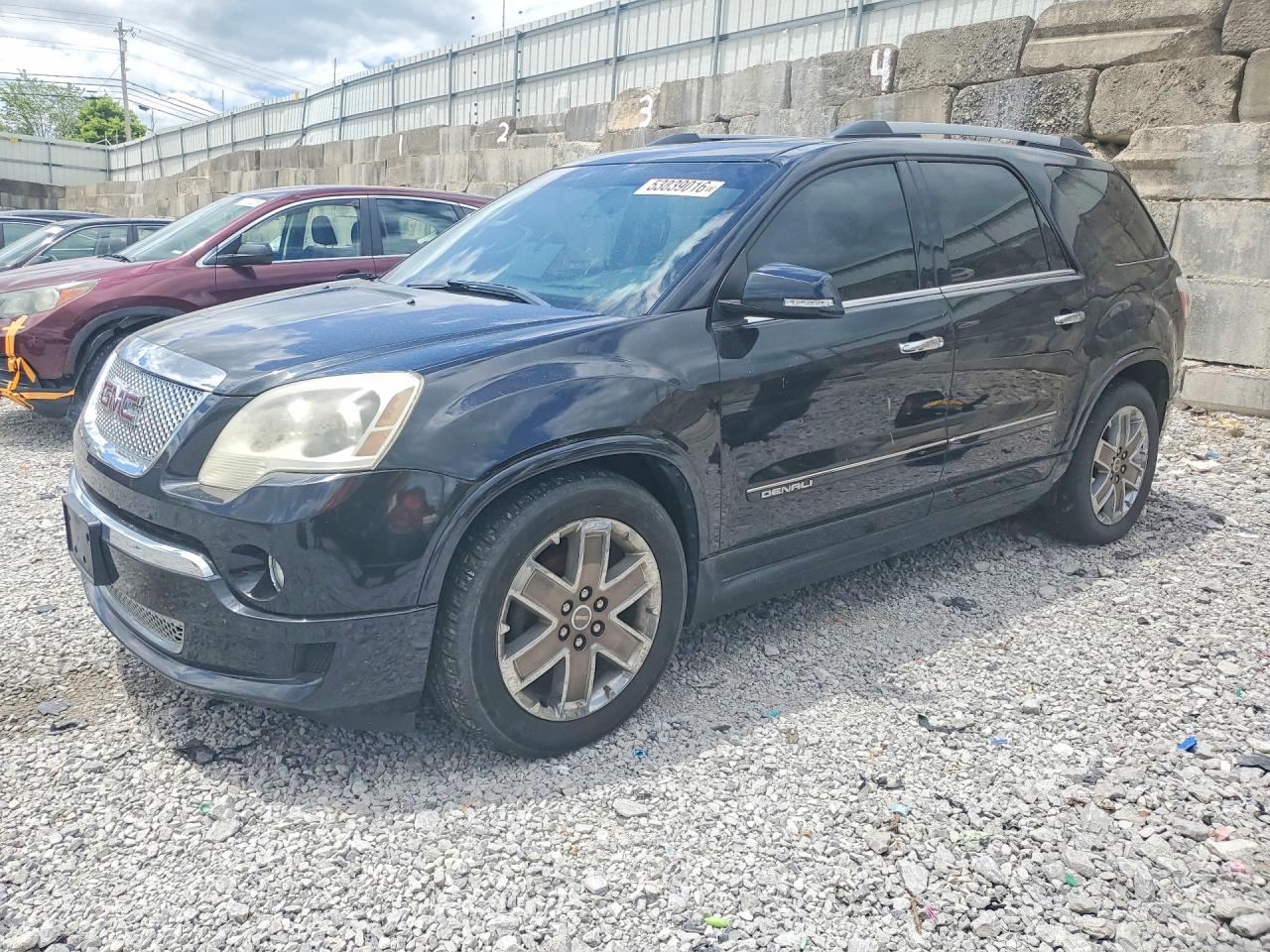 Salvage GMC Acadia Image