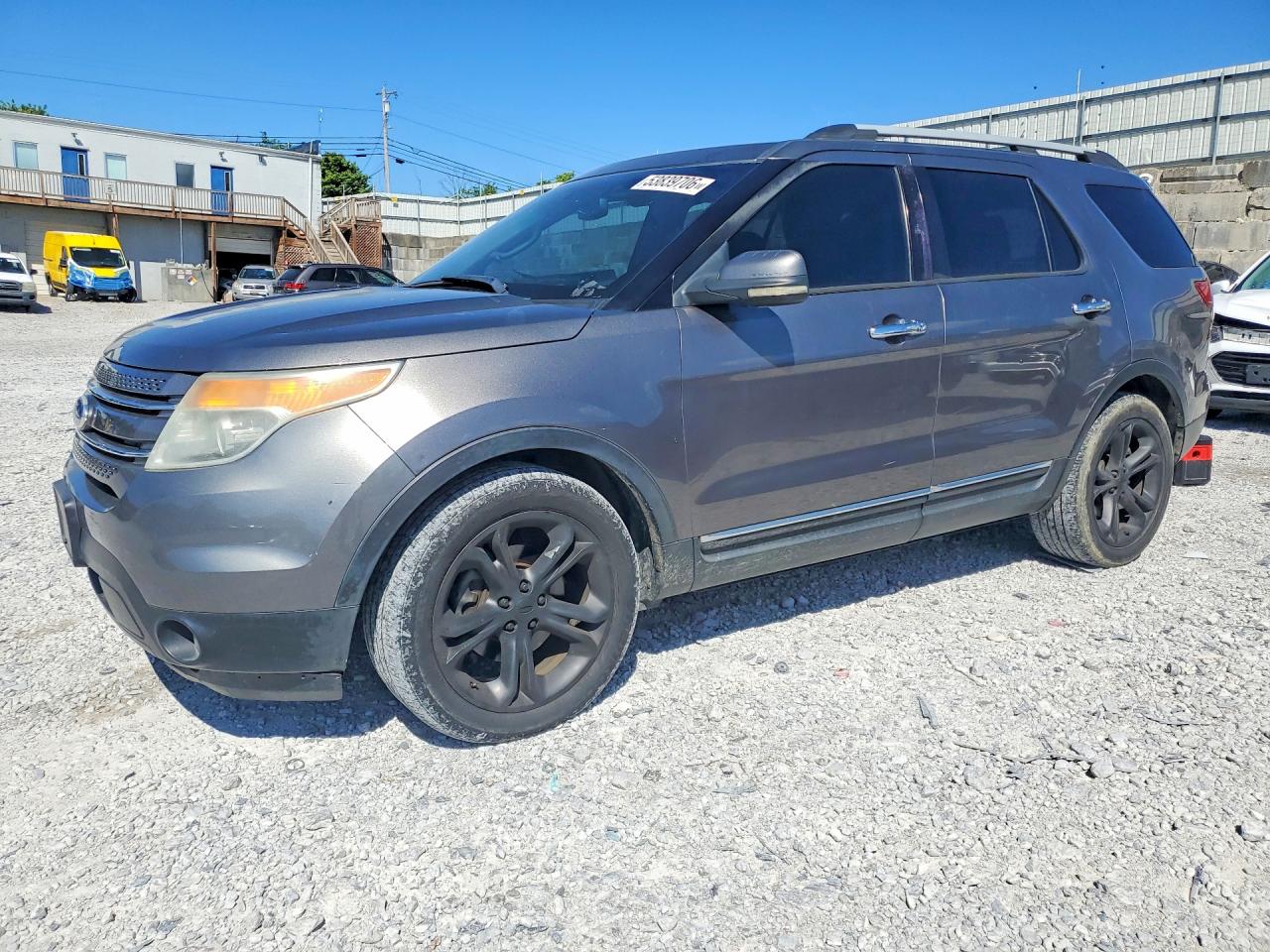 Salvage Ford Explorer Image