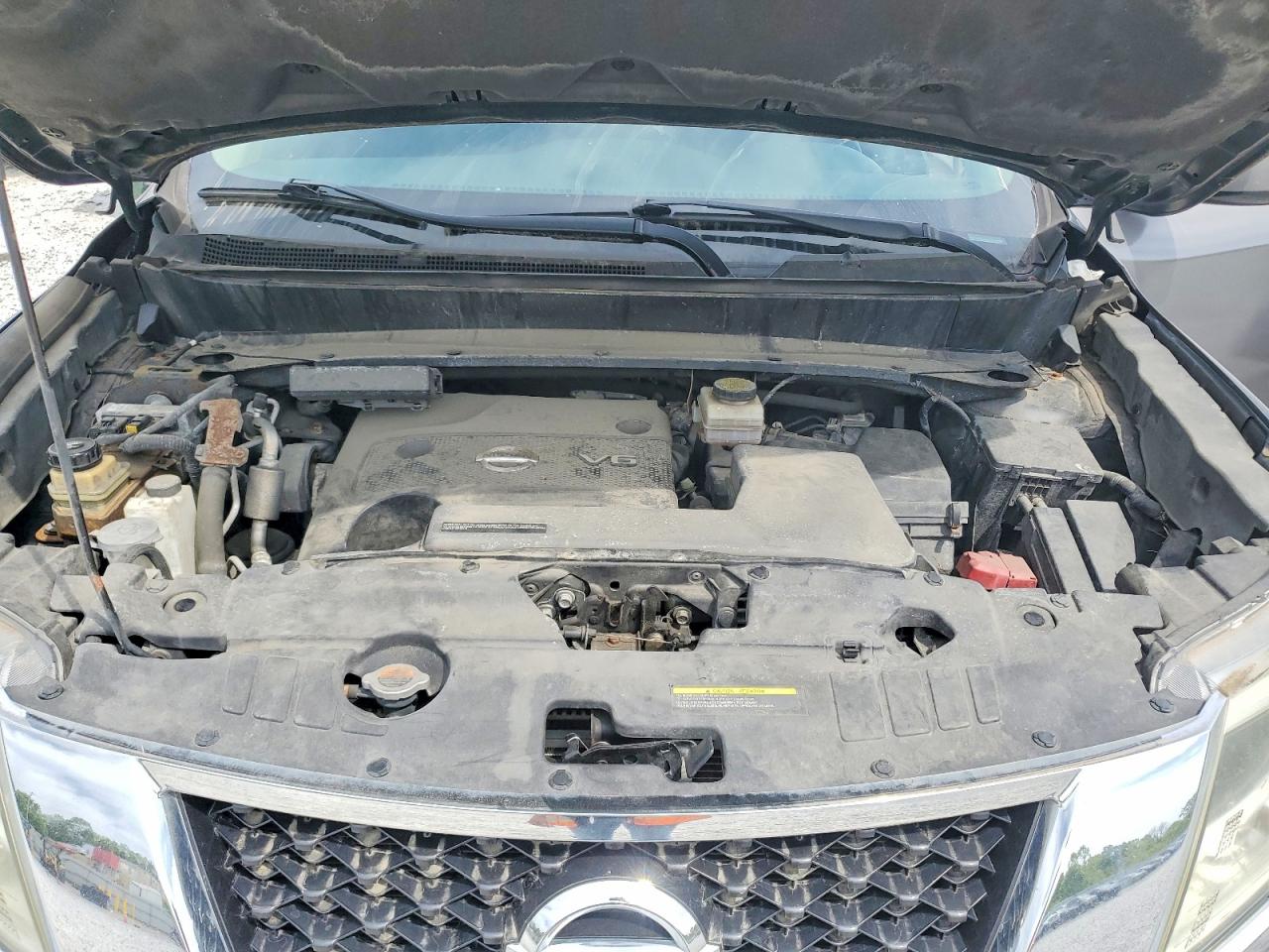 Nissan Pathfinder Sv