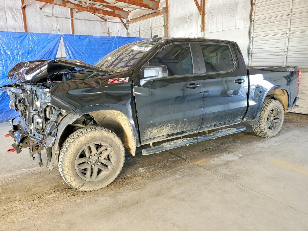 Salvage Chevrolet Silverado Image