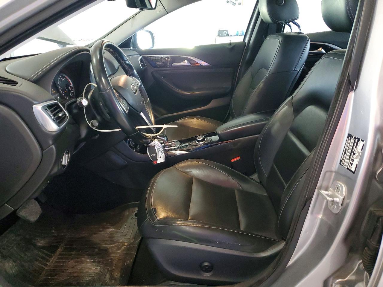 INFINITI Qx Premium