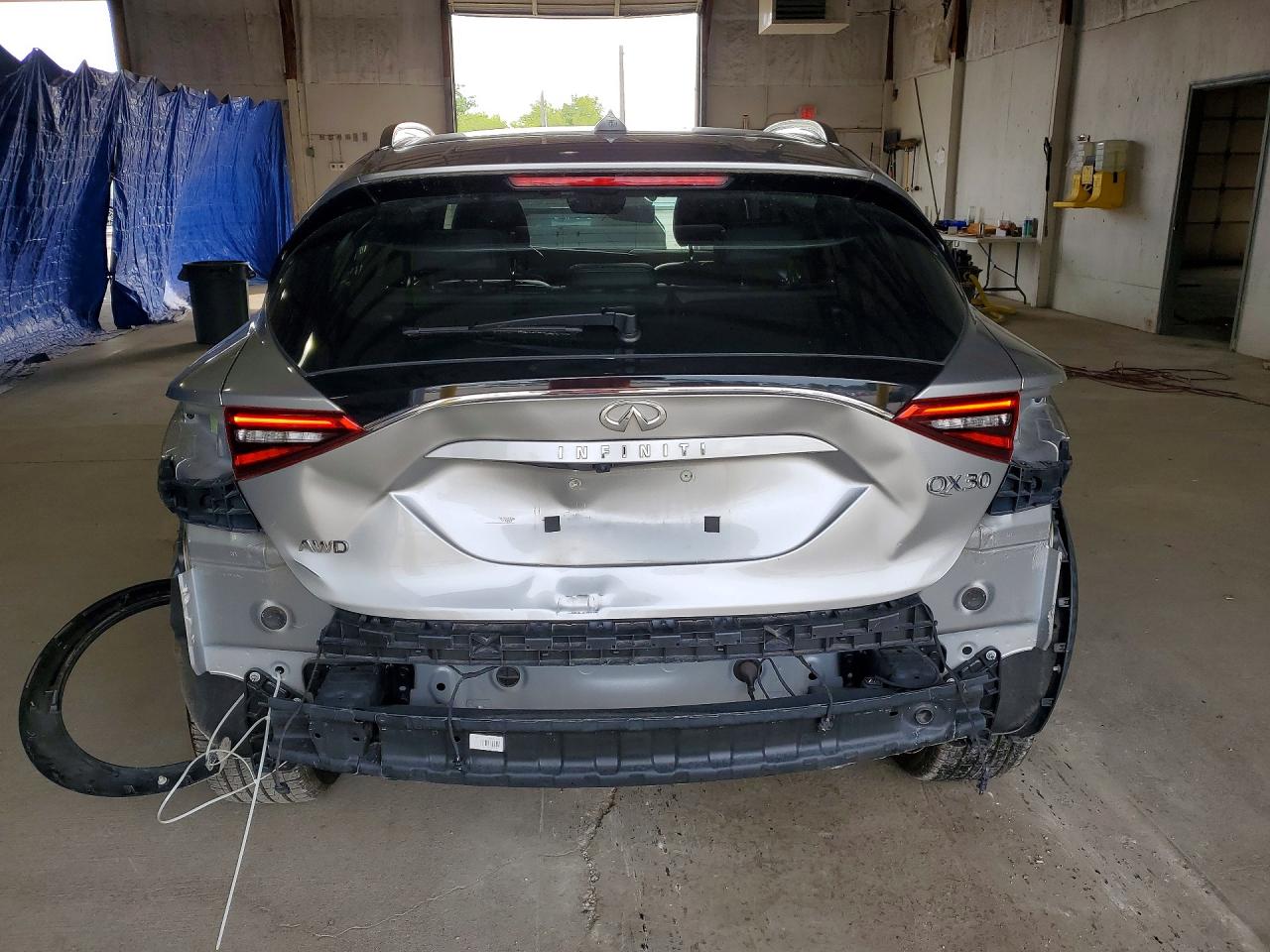INFINITI Qx Premium