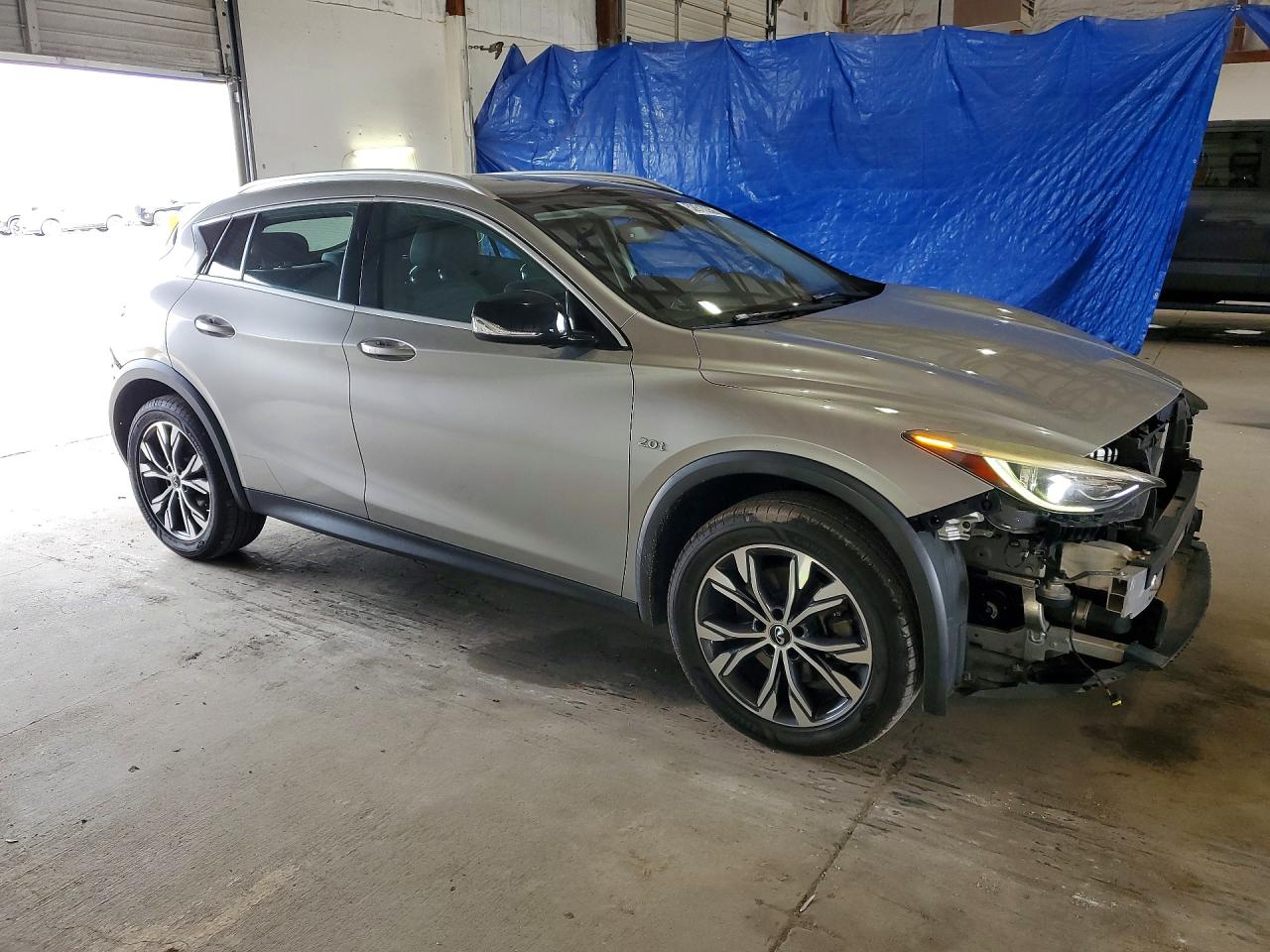 INFINITI Qx Premium