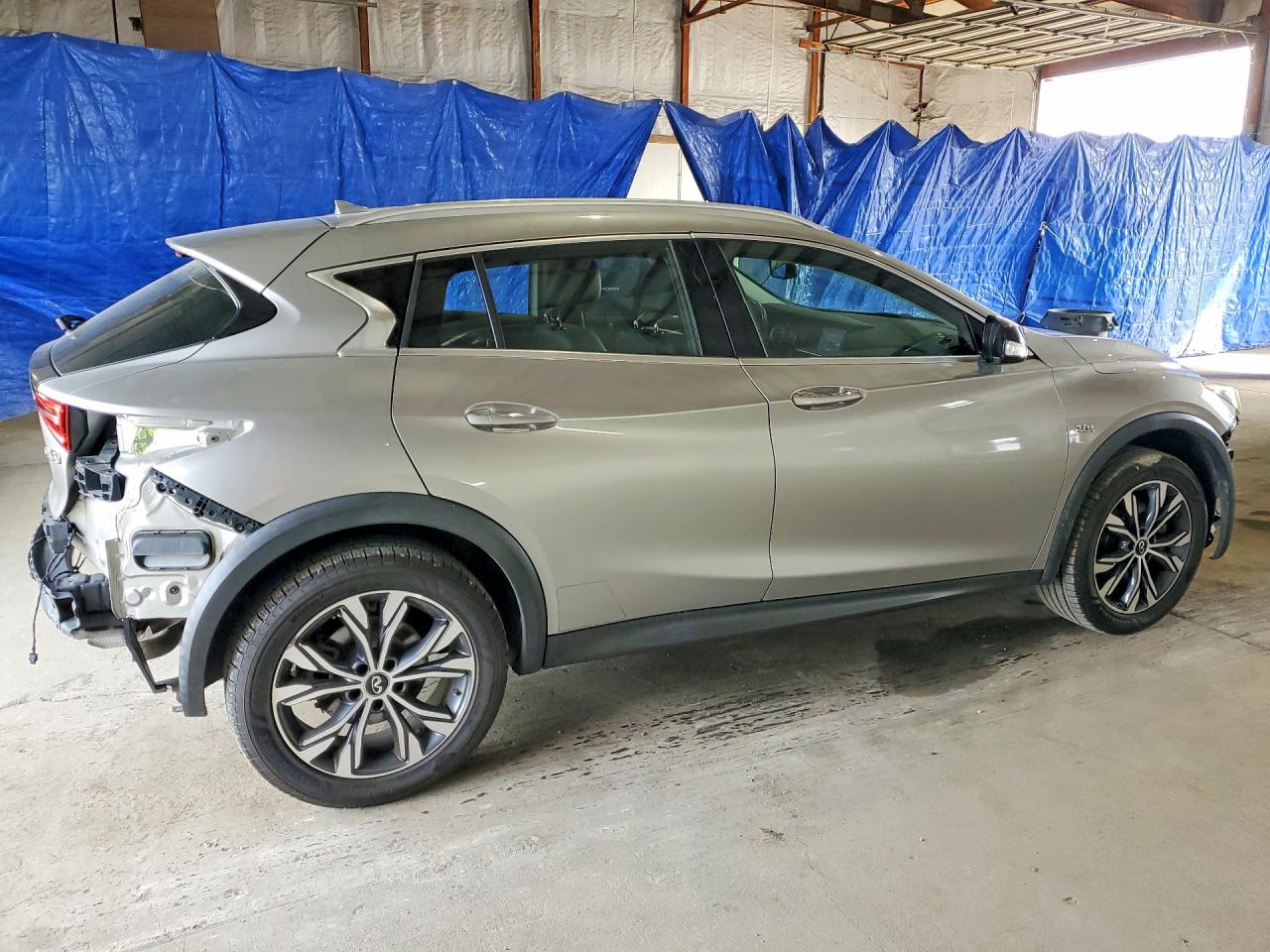 INFINITI Qx Premium