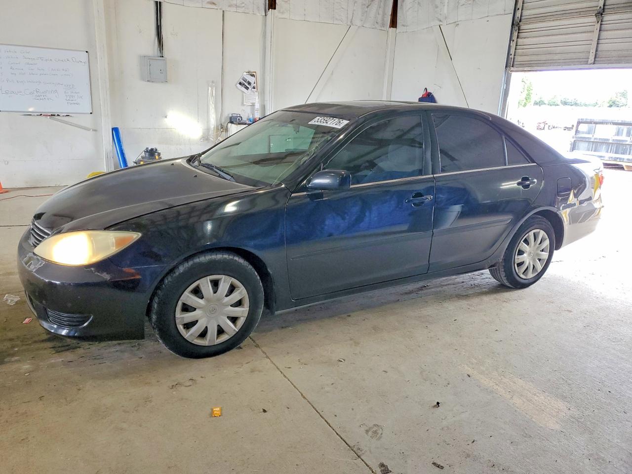 Salvage Toyota Camry Image