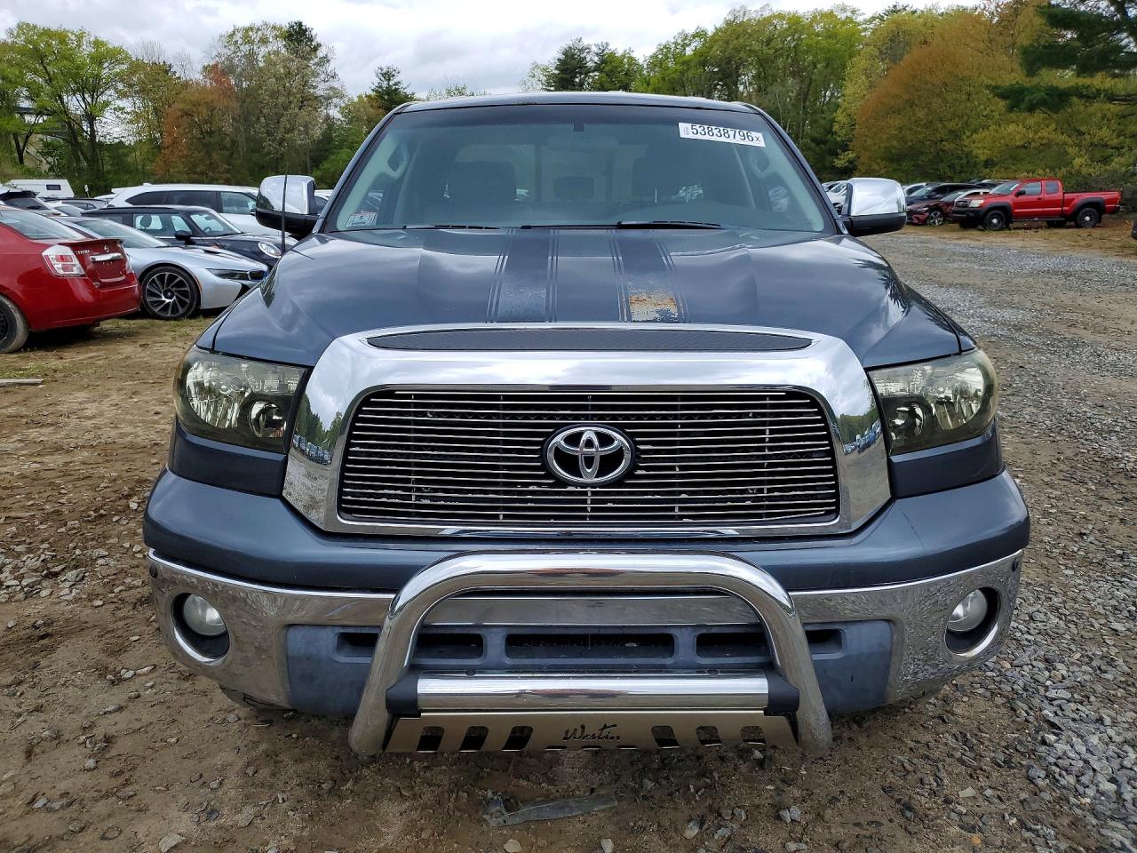 Toyota Tundra Double Cab Sr5