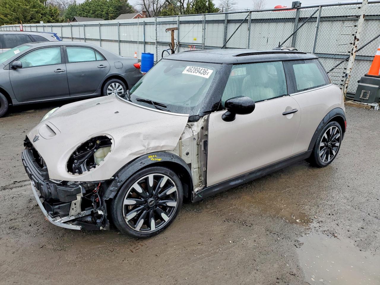 Salvage MINI Cooper Image