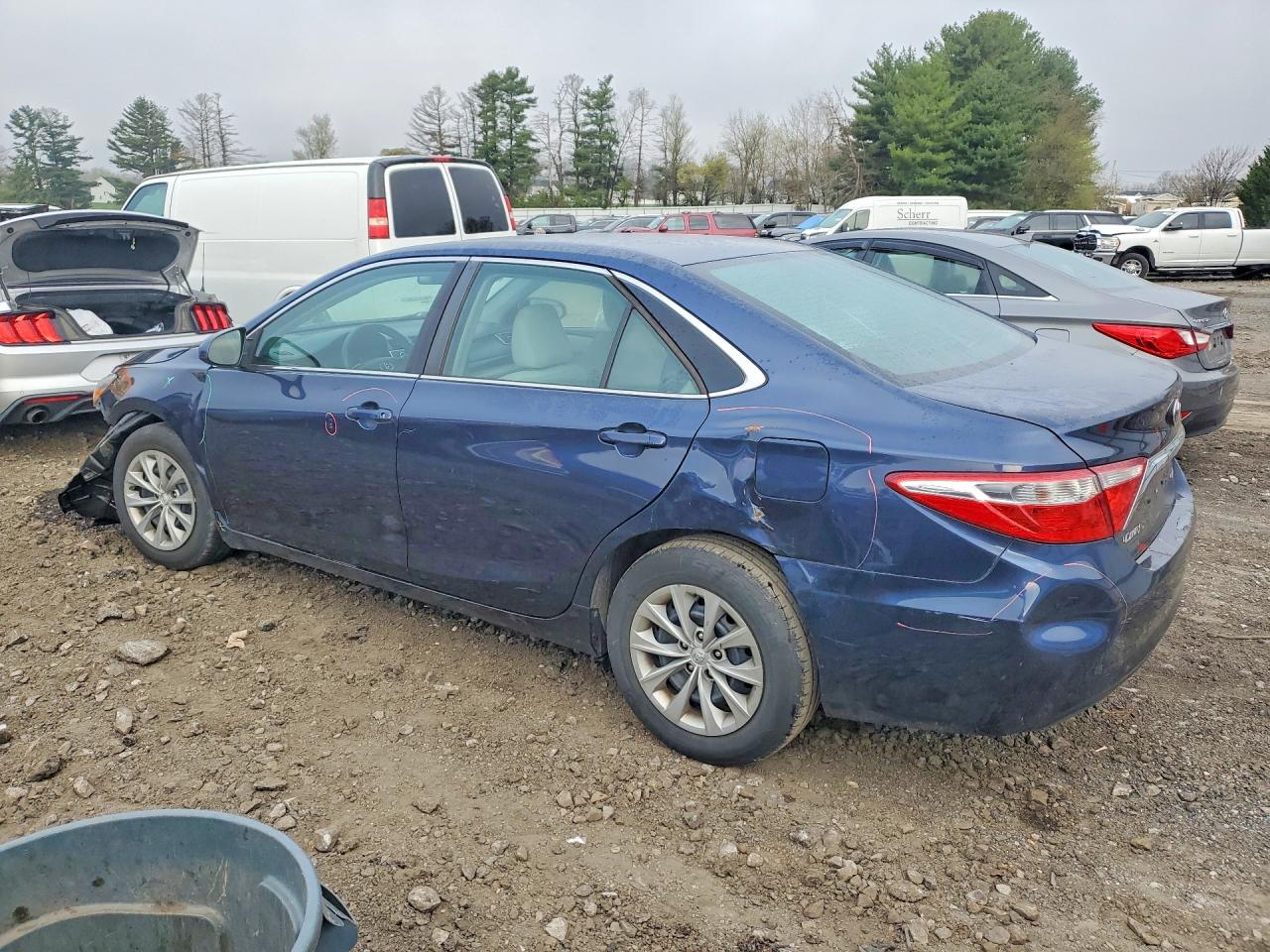 Toyota Camry Le