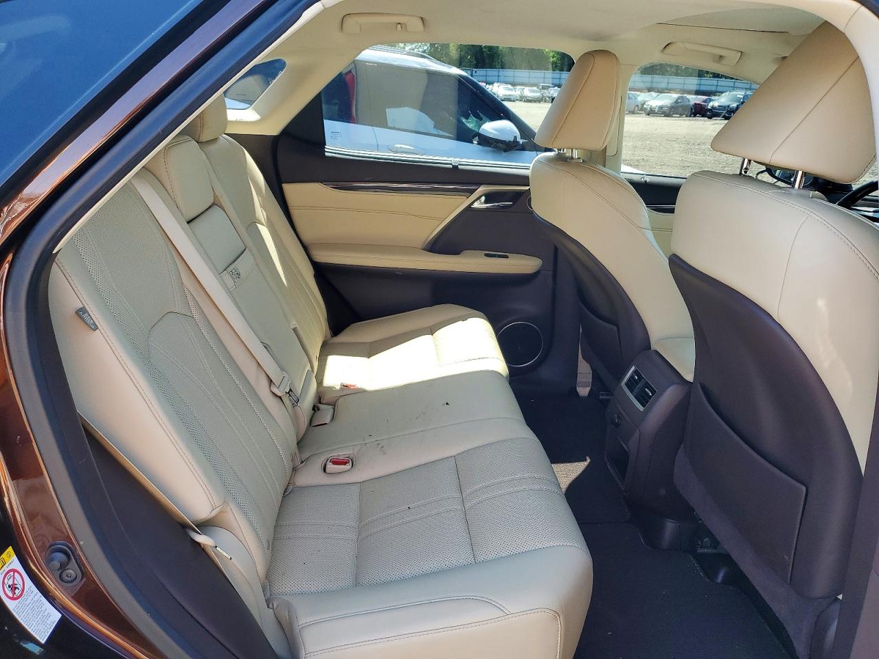 Lexus RX Base