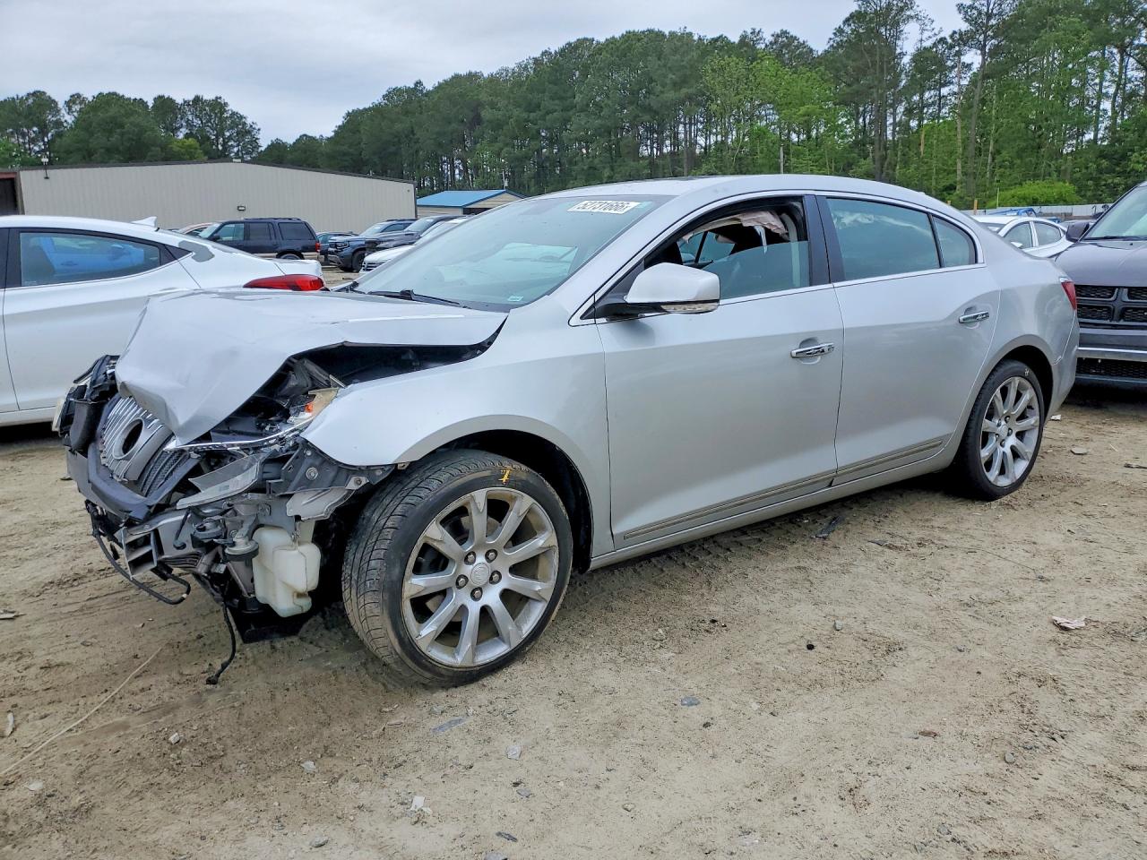 Salvage Buick LaCrosse Image