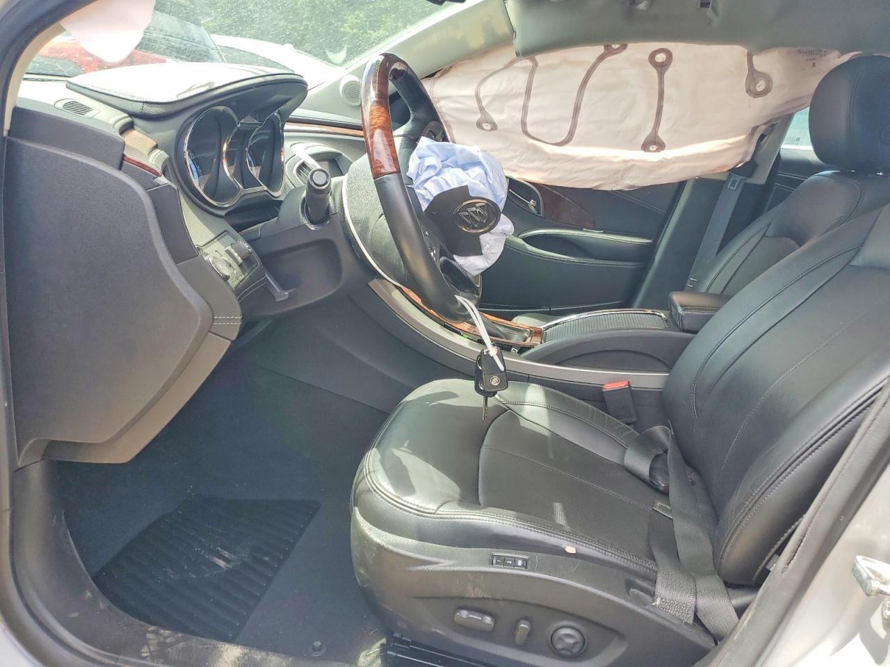 Buick LaCrosse Touring