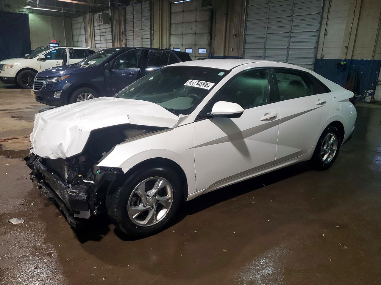 Salvage Hyundai ELANTRA Image