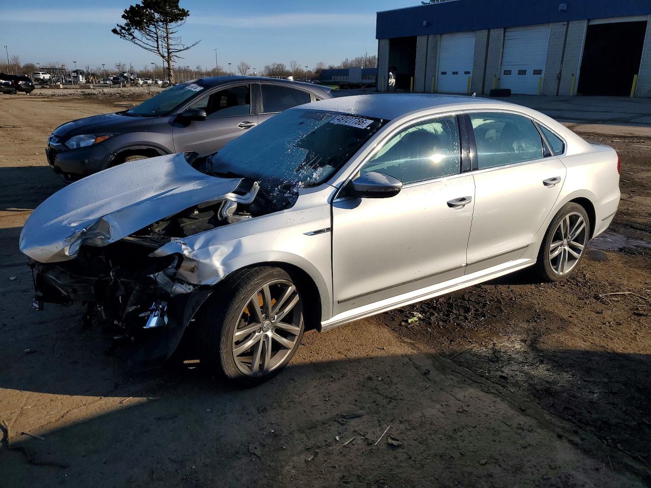 Salvage Volkswagen Passat Image