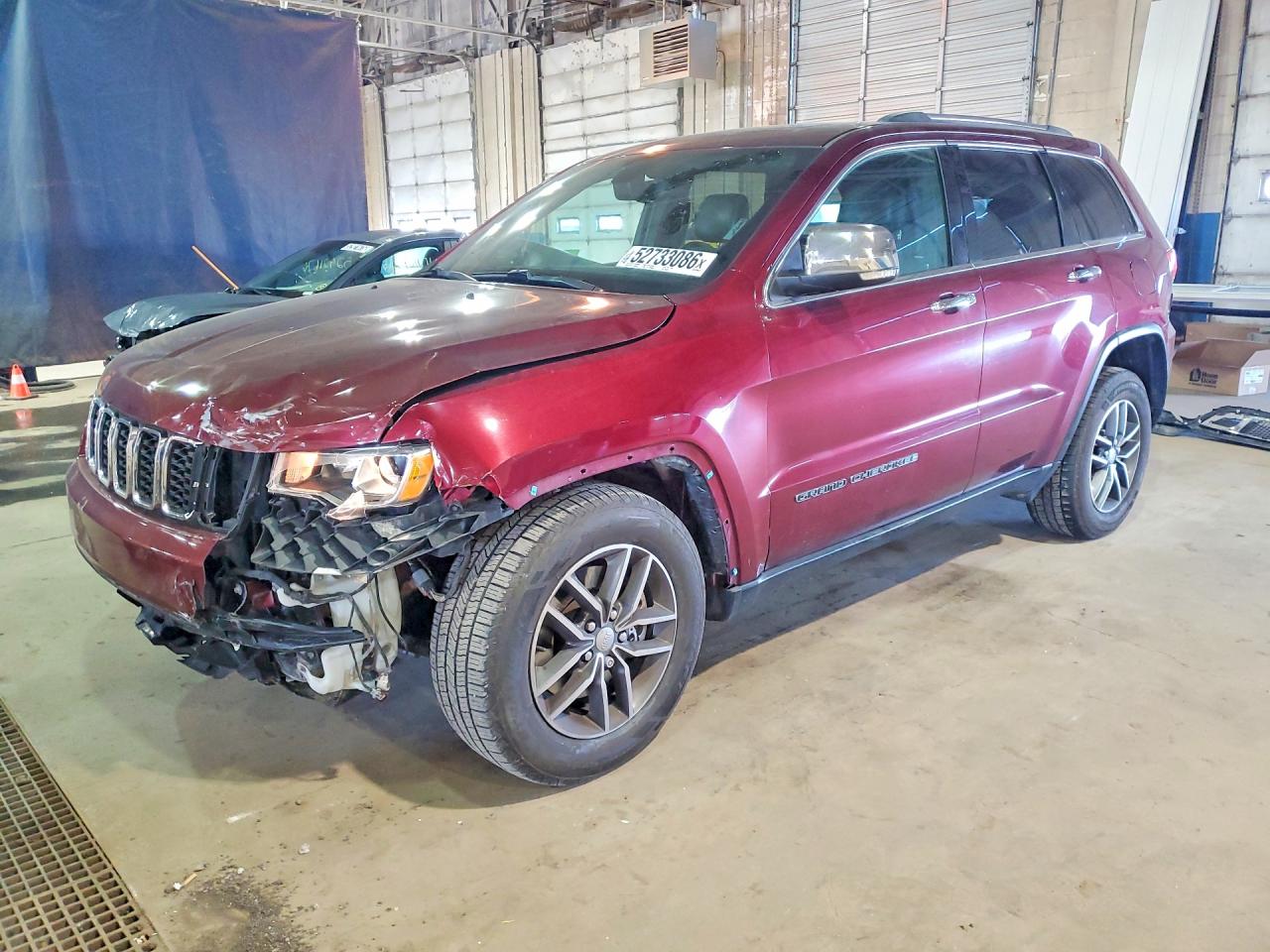 Salvage Jeep Cherokee Image