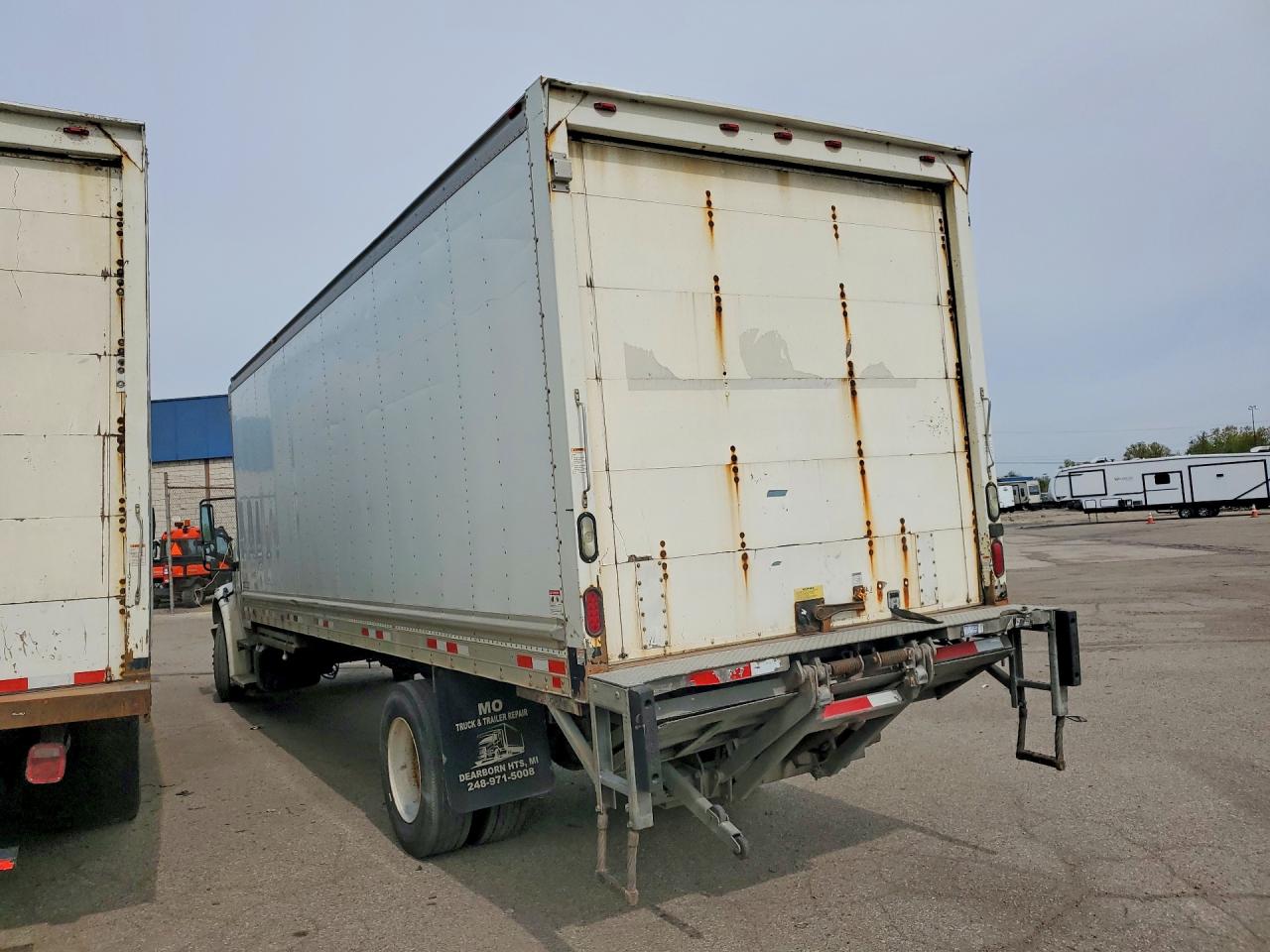 Freigliner M2 106 Medium Duty