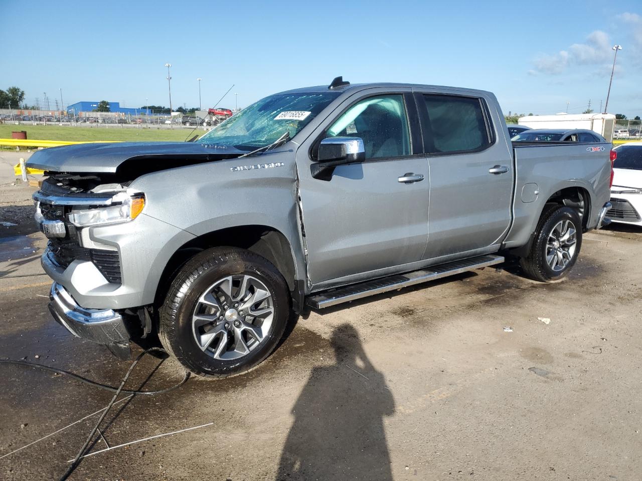 Salvage Chevrolet Silverado Image