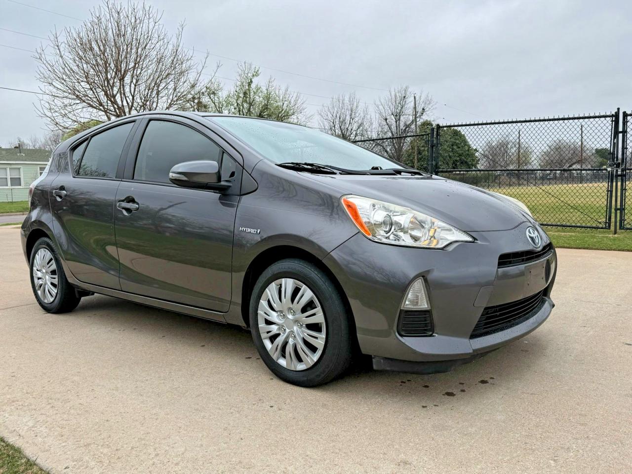 Salvage Toyota Prius Image