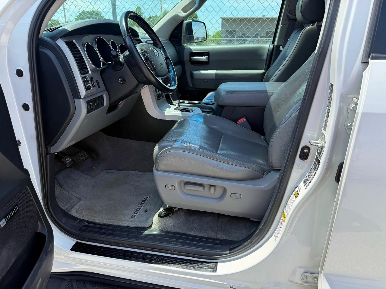 Toyota Sequoia Platinum