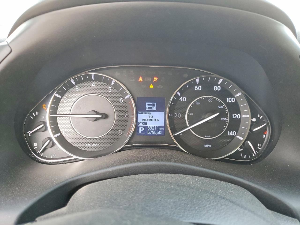 Nissan Armada Sl
