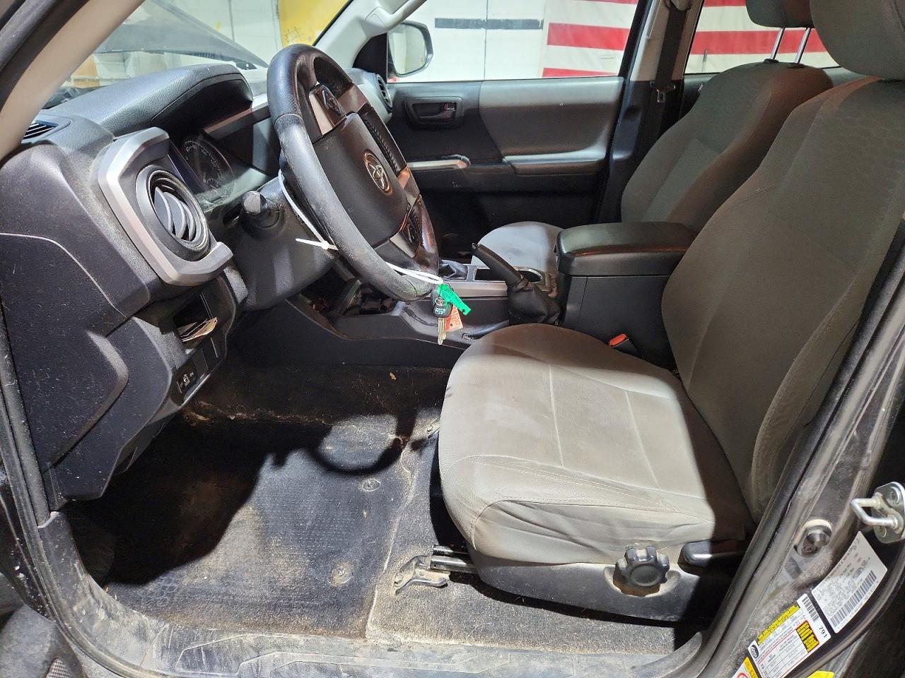 Toyota Tacoma Sr5 V6