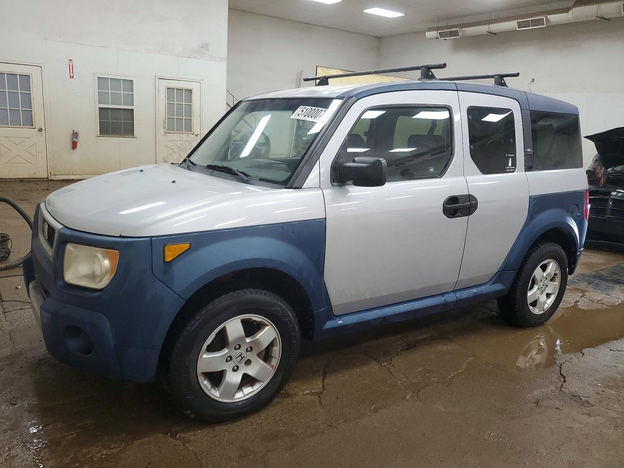Salvage Honda Element Image