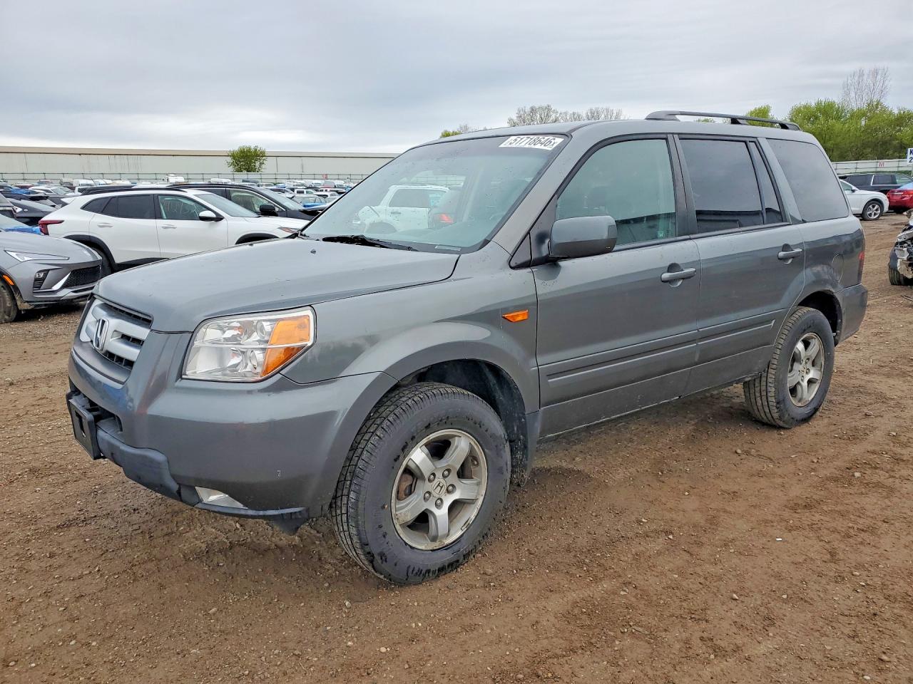 Salvage Honda Pilot Image