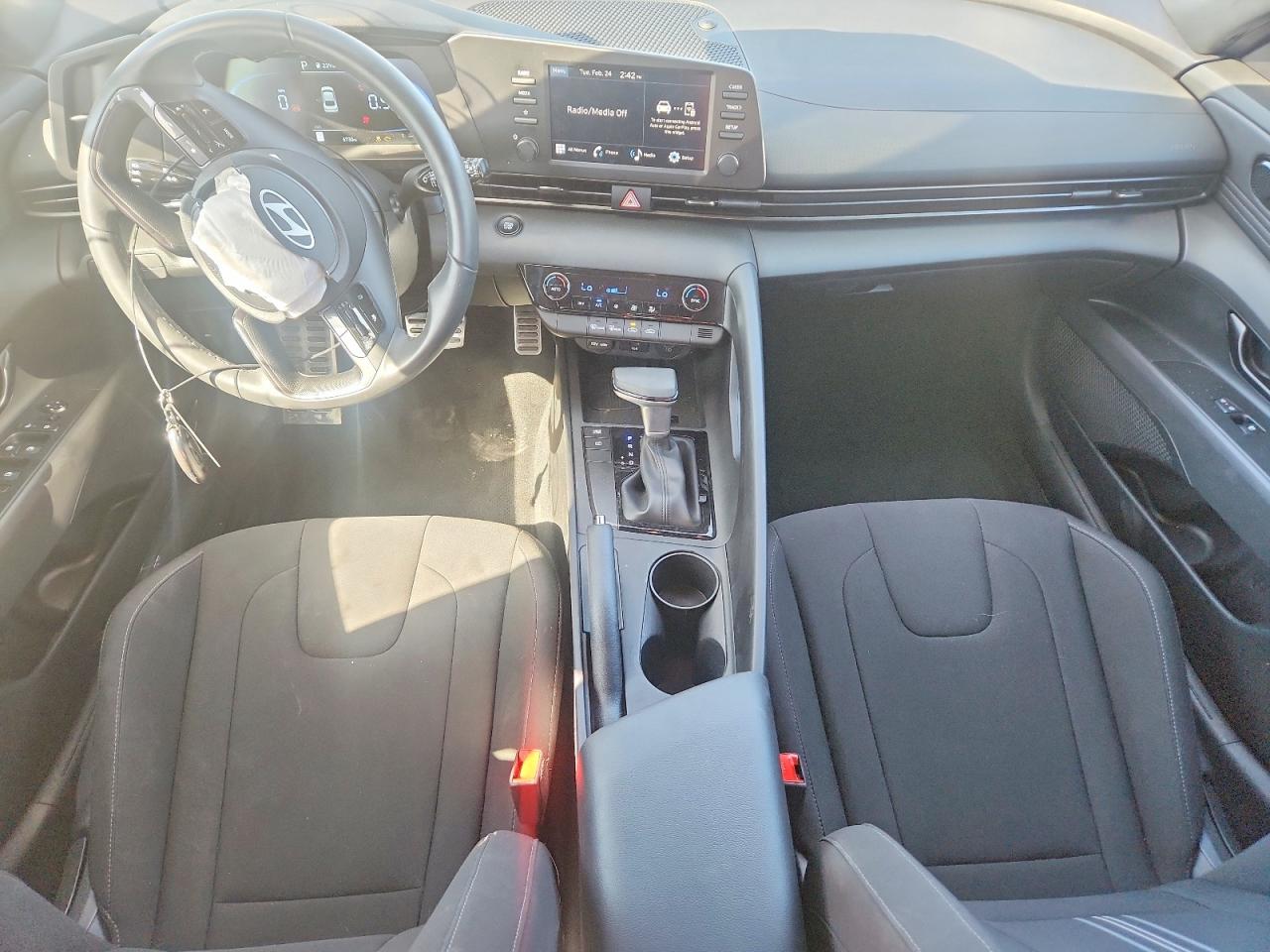 Hyundai ELANTRA Sel Sport