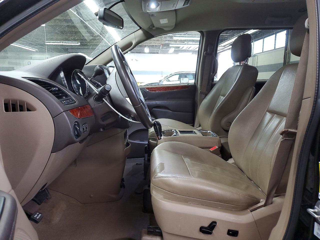 Chrysler Minivan Lx