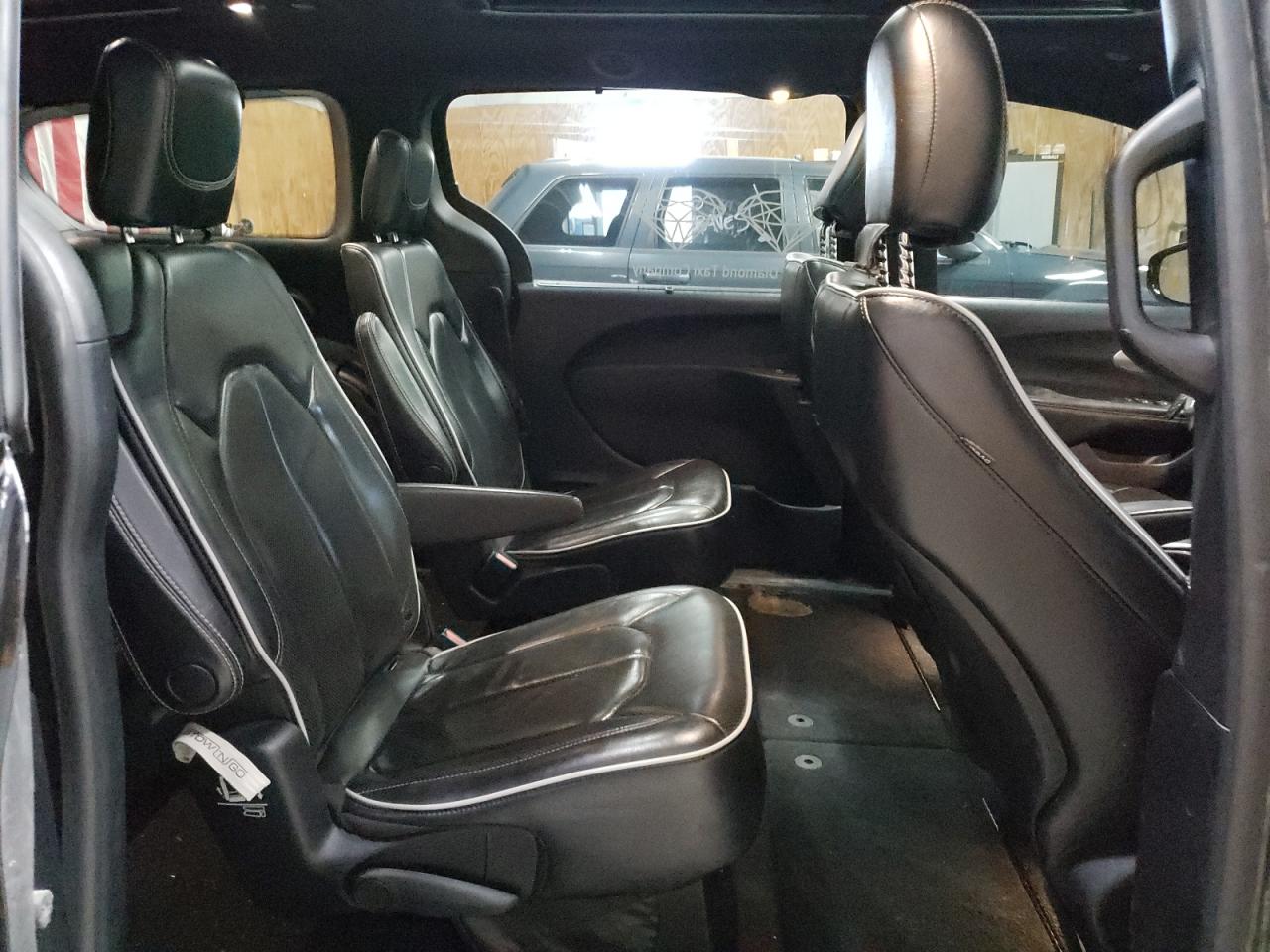 Chrysler Pacifica Limited