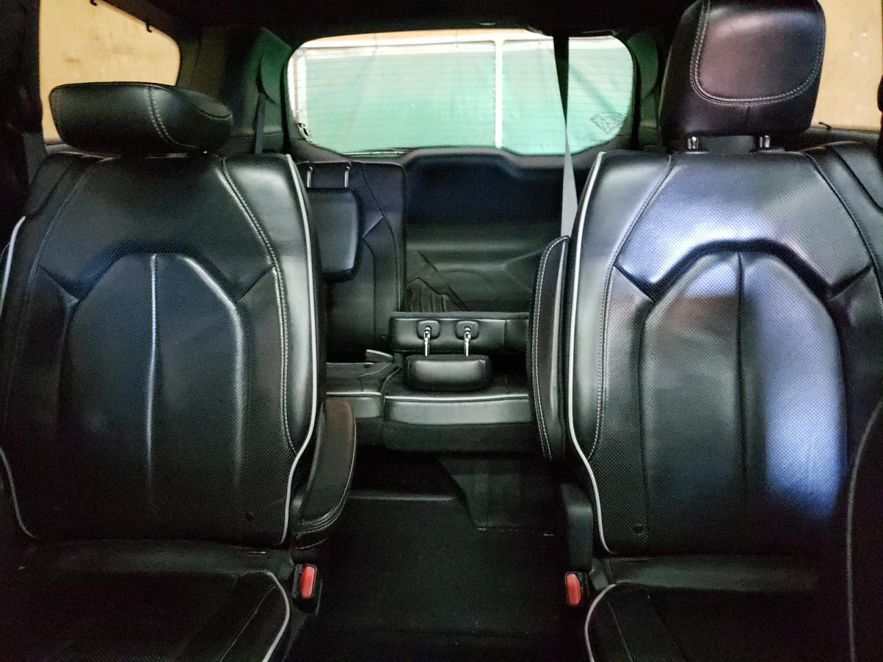 Chrysler Pacifica Limited