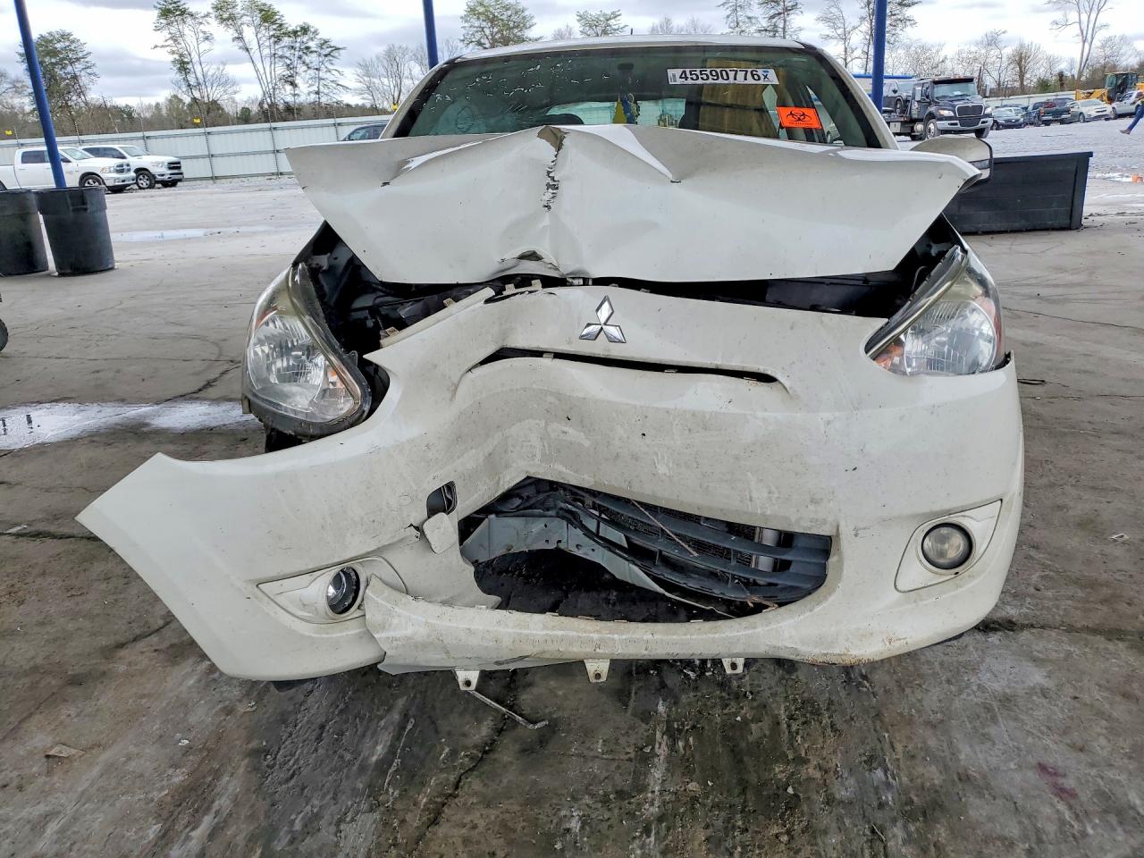 Mitsubishi Mirage Es
