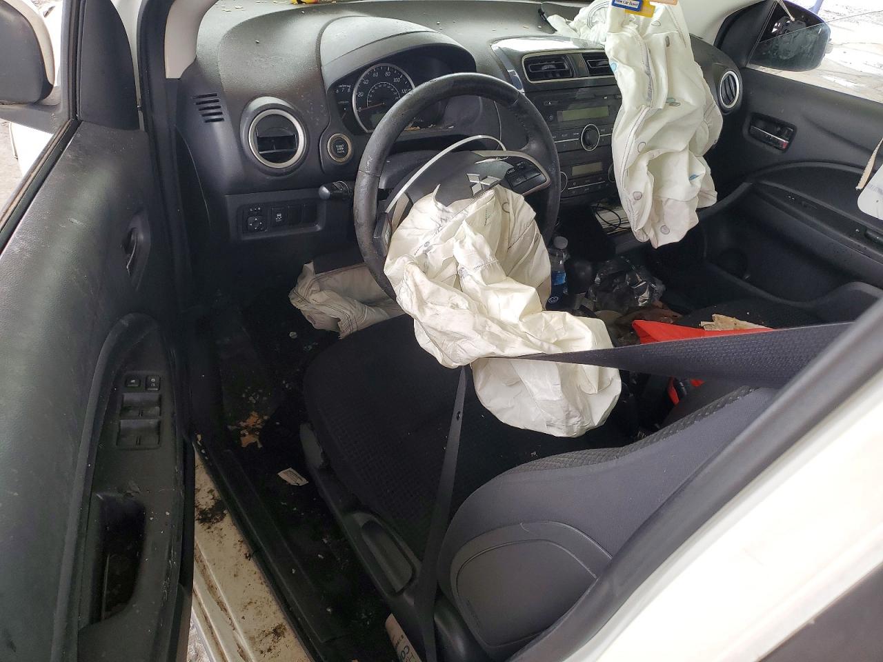 Mitsubishi Mirage Es