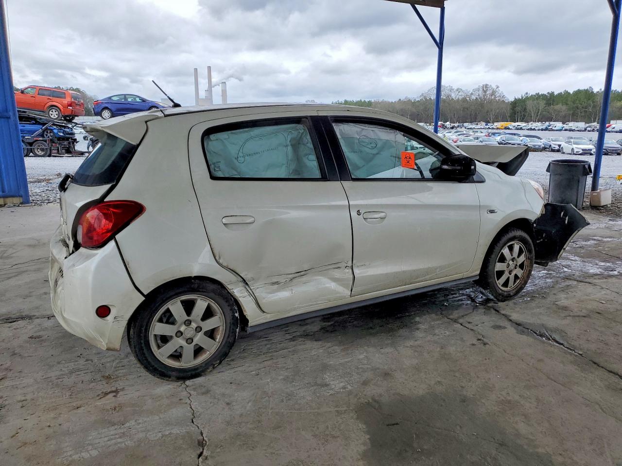 Mitsubishi Mirage Es