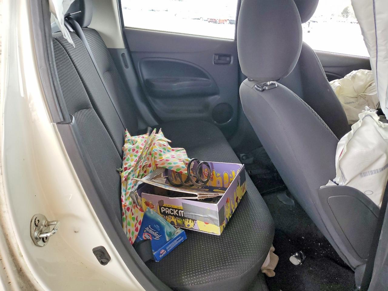 Mitsubishi Mirage Es