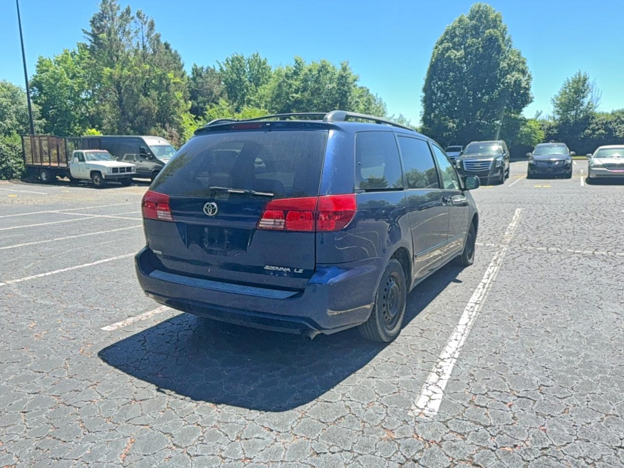 Toyota Sienna Le 7 Passenger