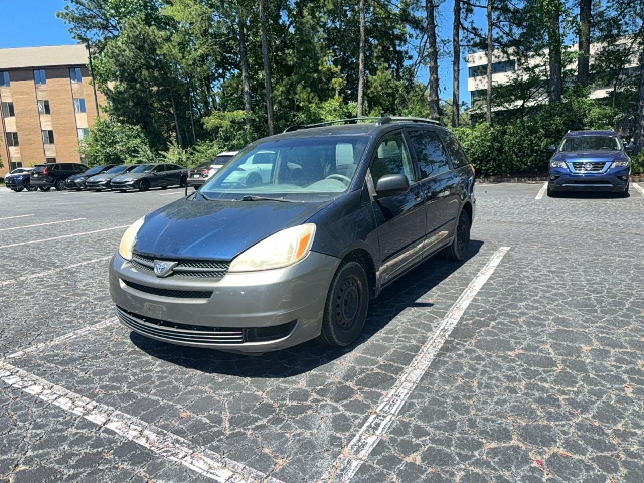 Toyota Sienna Le 7 Passenger