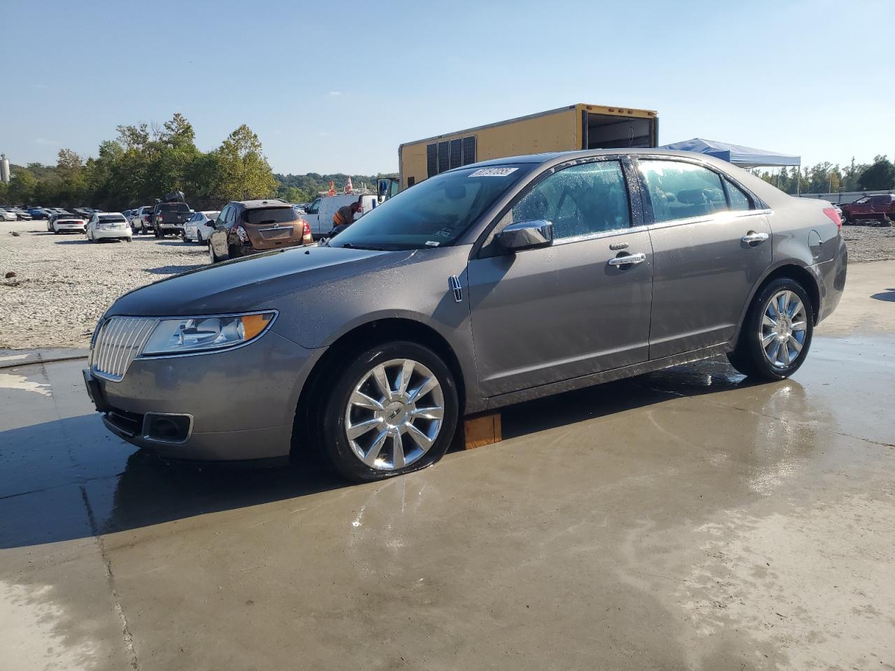 Salvage Lincoln MKZ Image